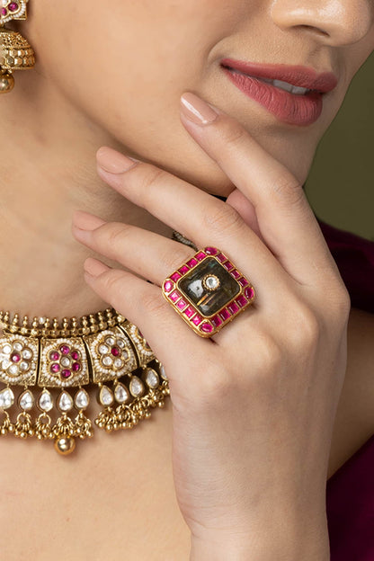 Red Border Square Gray Ring 