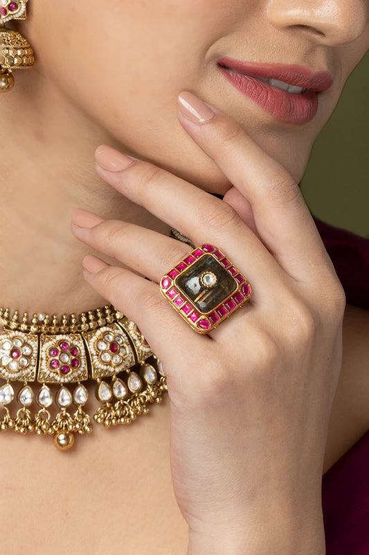 Red Border Square Gray Ring 