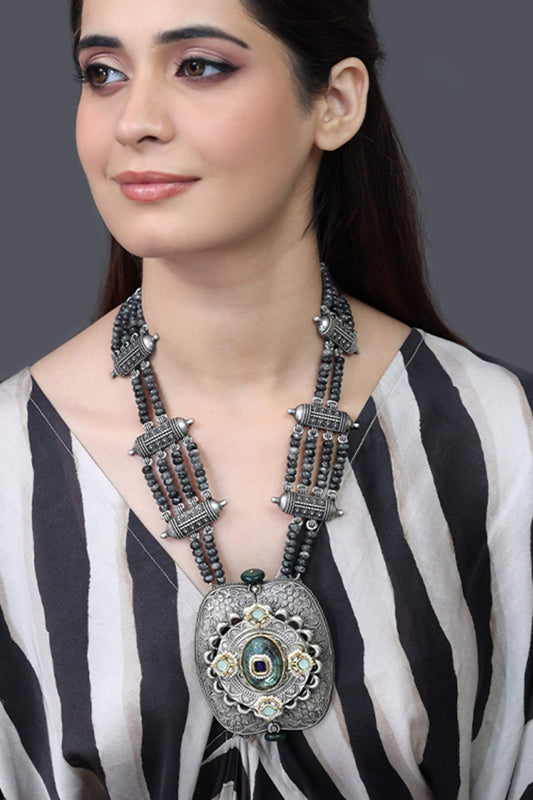 Midnight Silver Filigree Pendant Necklace 