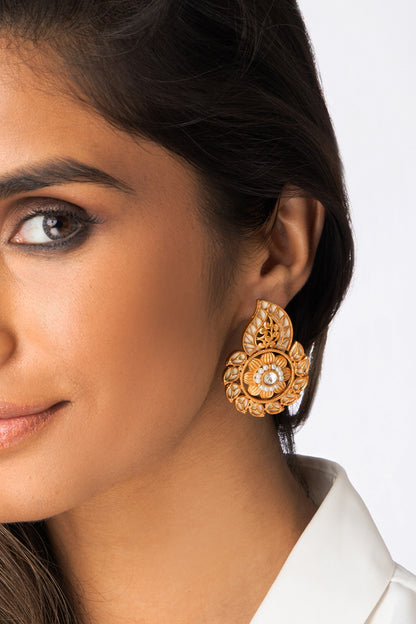 Stone Drop Flower Shaped Earrings 