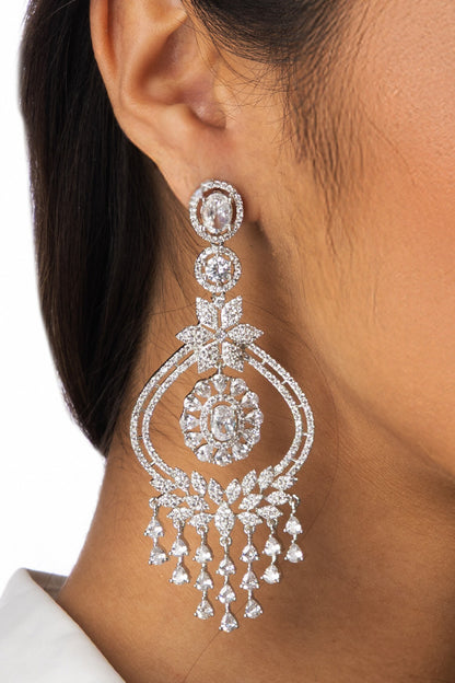 Graceful Chand Dangler Earrings 