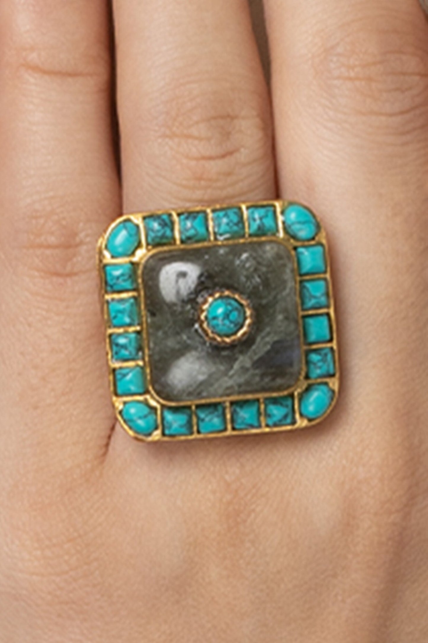 Blue Border Square Gray Ring 