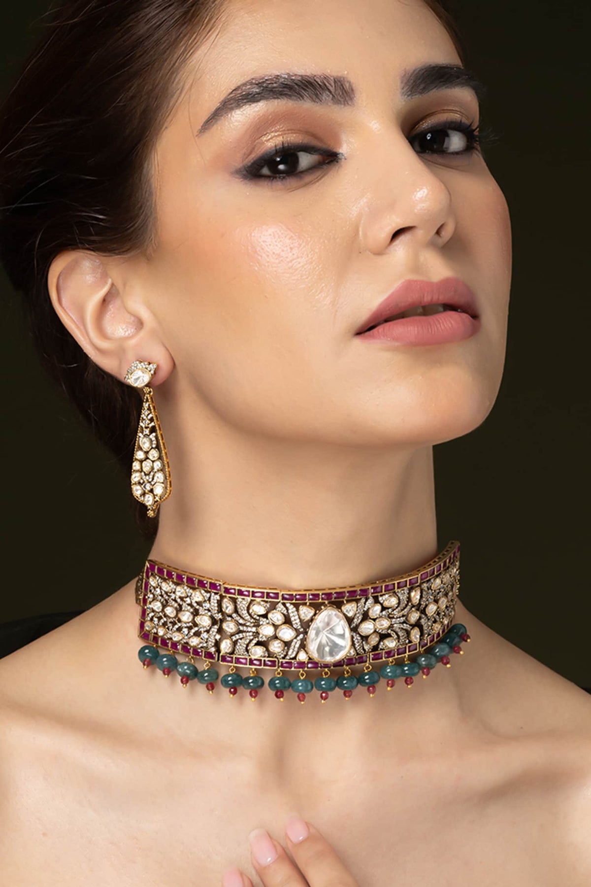 Royal Collar Heritage Choker Set 