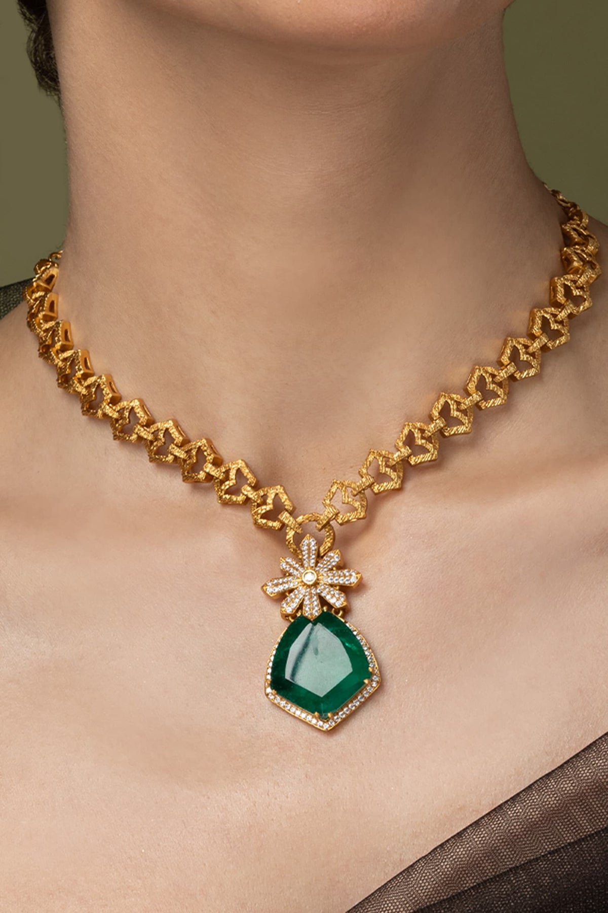 Verdant Petal Long Necklace Set 