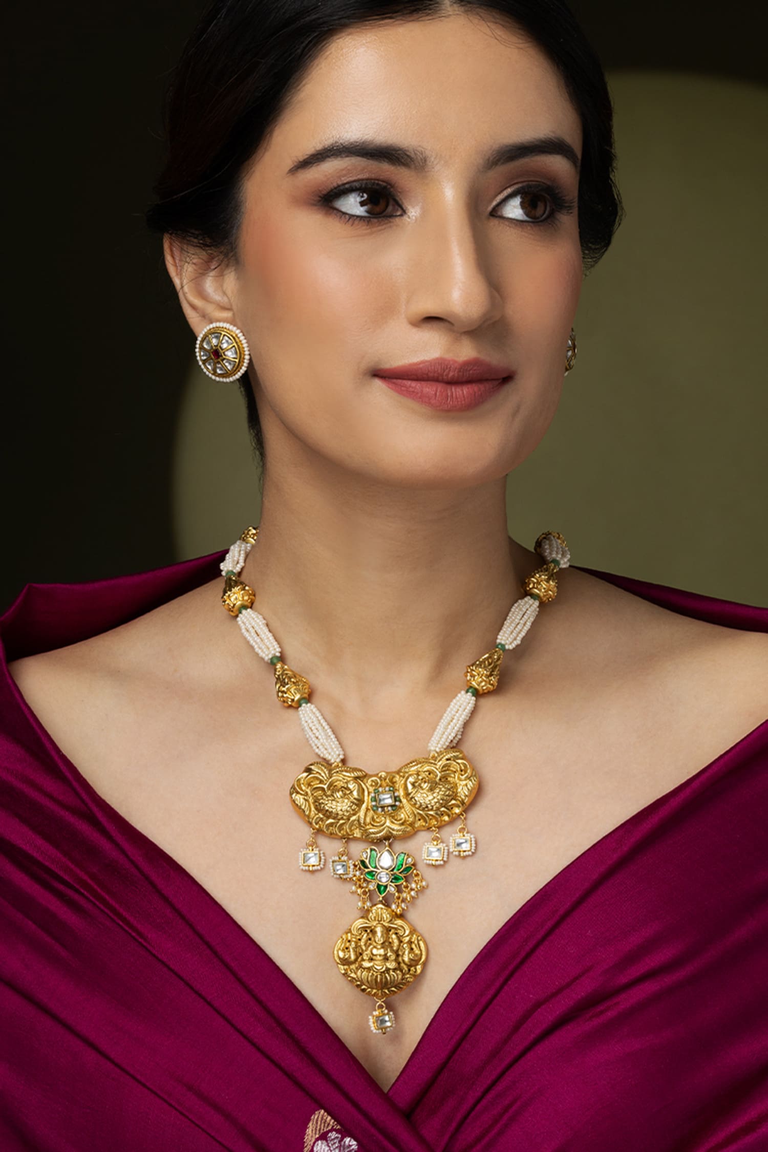 Bead & Pearl Embellished Pendant Necklace Set 