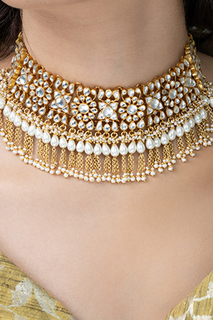 Viraasat Stone Studded Necklace Set 