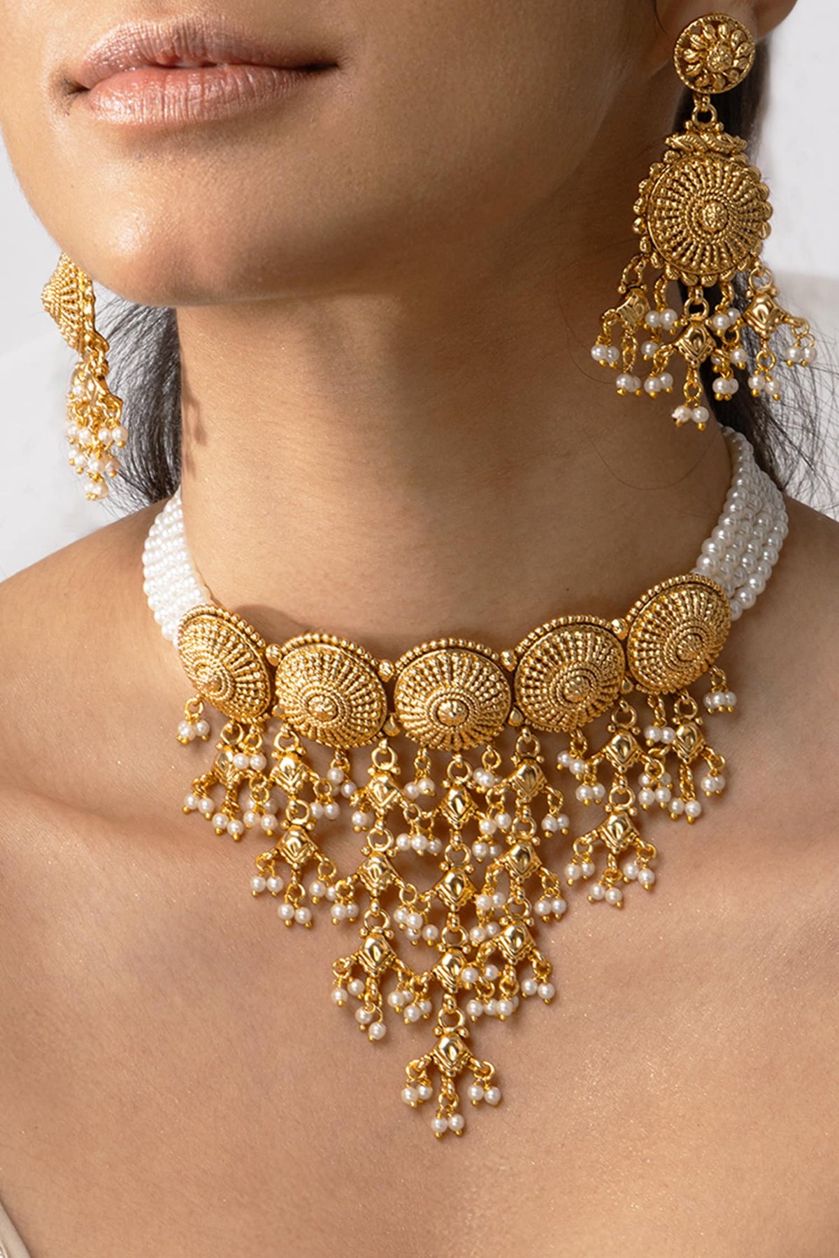 Ornate Medallion Necklace Set 