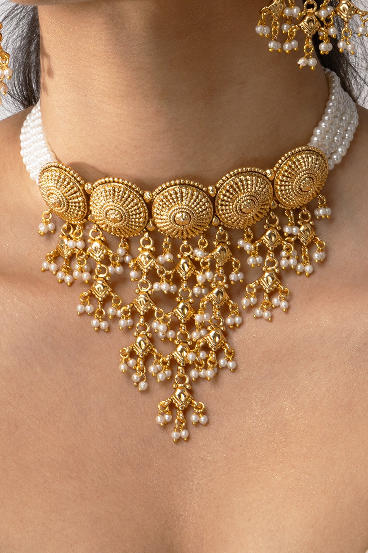 Ornate Medallion Necklace Set 