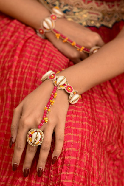 Navya Cowrie Shell Embellished Jewellery Set 