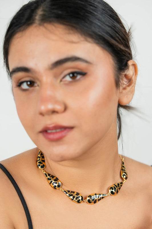 Cat Walk Glow Choker Necklace 
