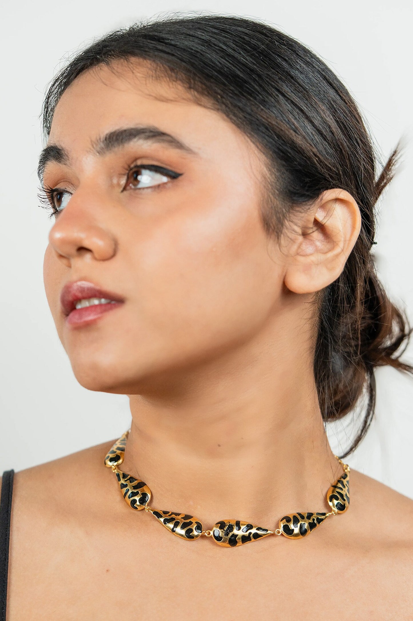 Cat Walk Glow Choker Necklace 
