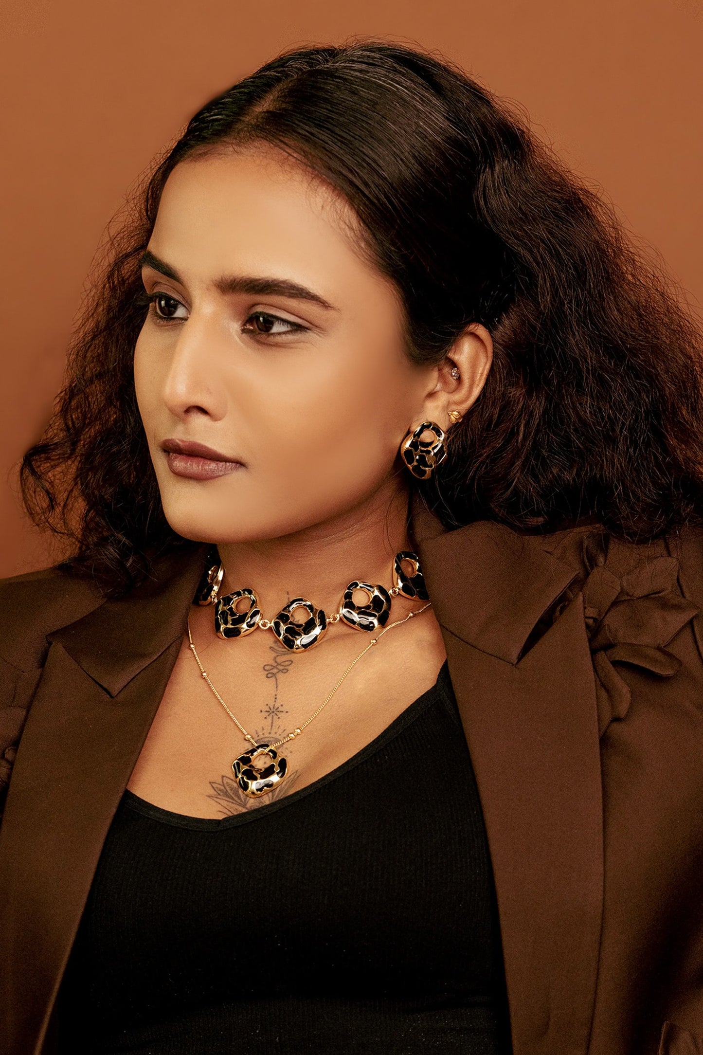 Fierce Eyes Choker Necklace 