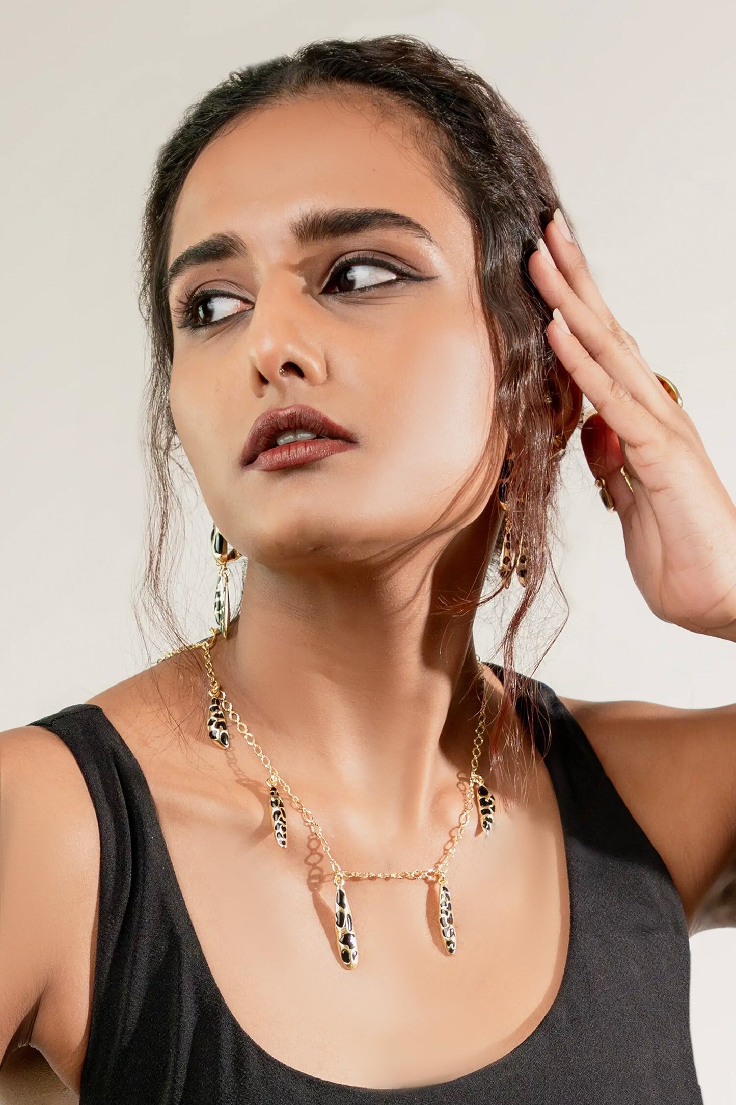 Nocturnal Glow Necklace 