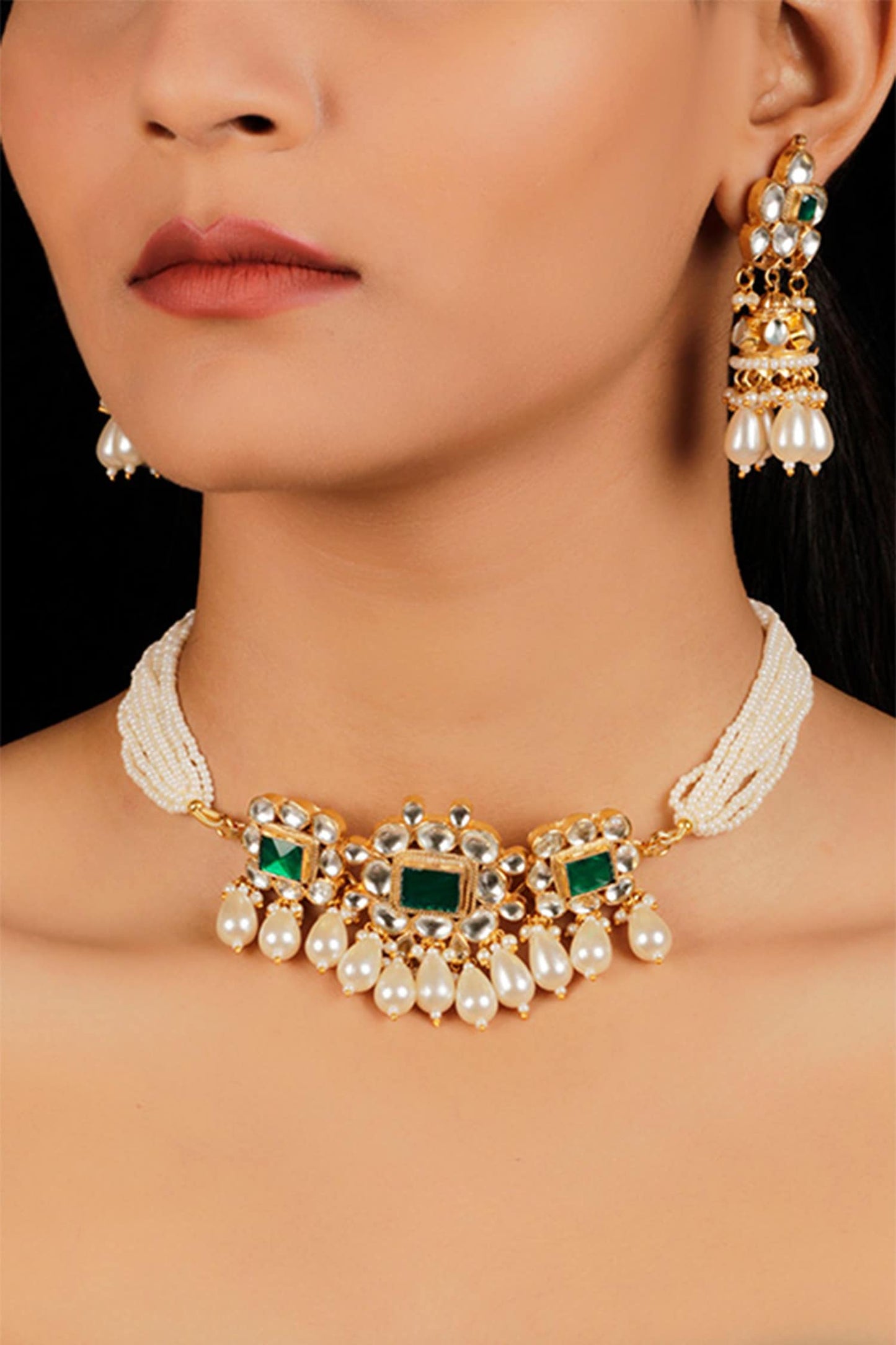 Floral Pendant Stone Choker Set 
