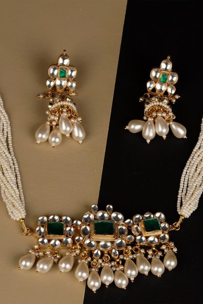 Floral Pendant Stone Choker Set 
