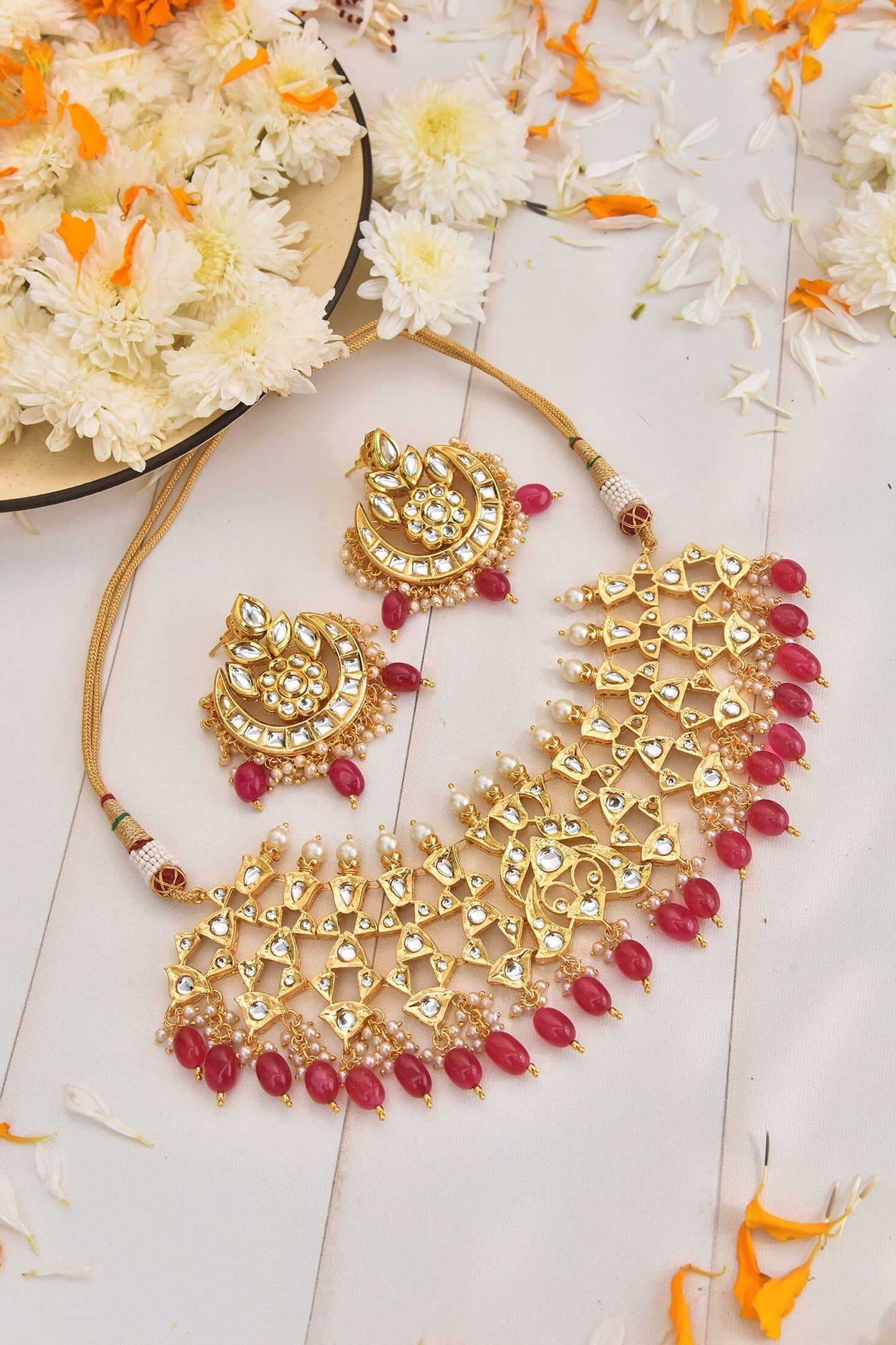 Kundan Embellished Choker Set 