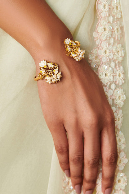 Glory Lotus Motif Cuff Bracelet 
