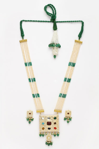 Geometric Shaped Pendant Necklace Set 