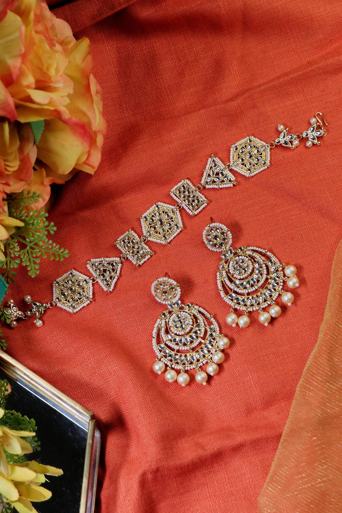 Gold & White Kundan Chandbalis Set 