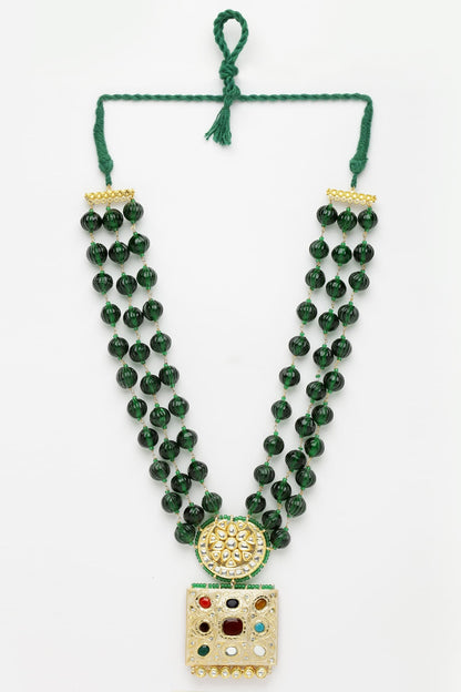 Kundan Embellished Pendant Necklace 