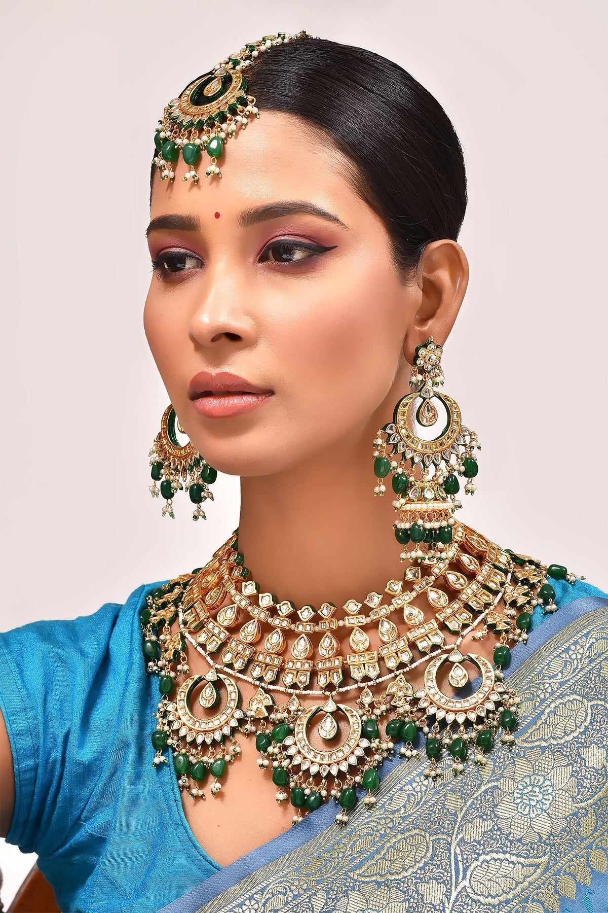 Kundan Embellished Necklace Set 