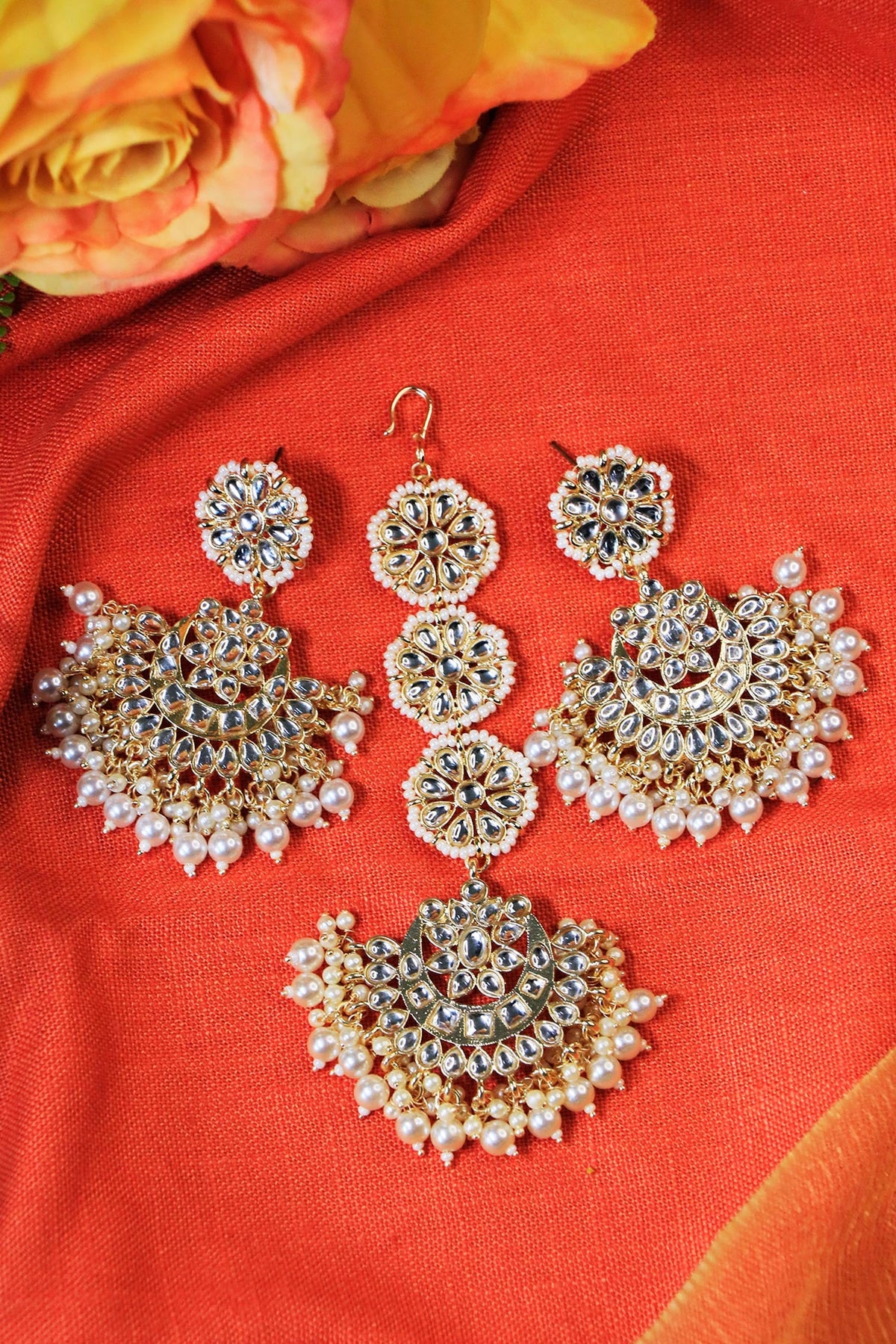 Kundan Floral Maangtikka Set 