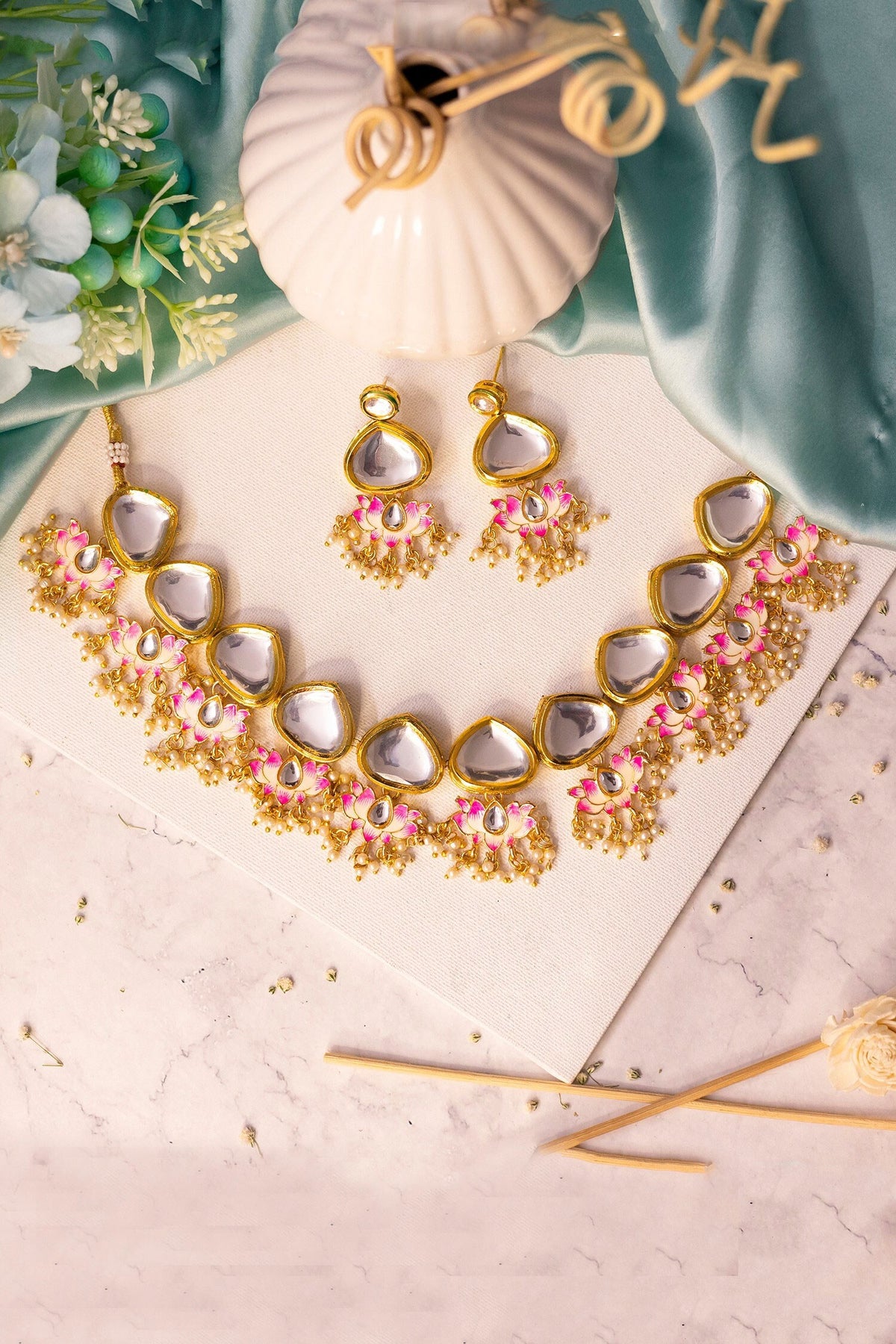 Lotus Drop Choker Set 