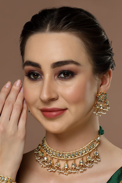 Kundan Embellished Choker 