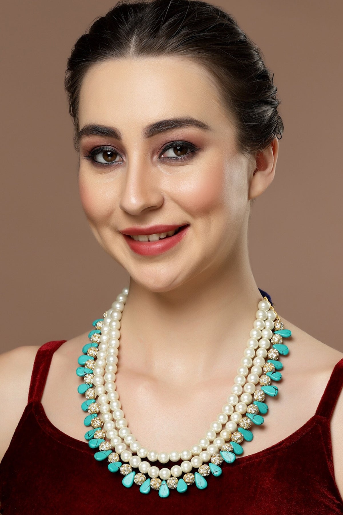 Pearl Embellished Layered Necklace 