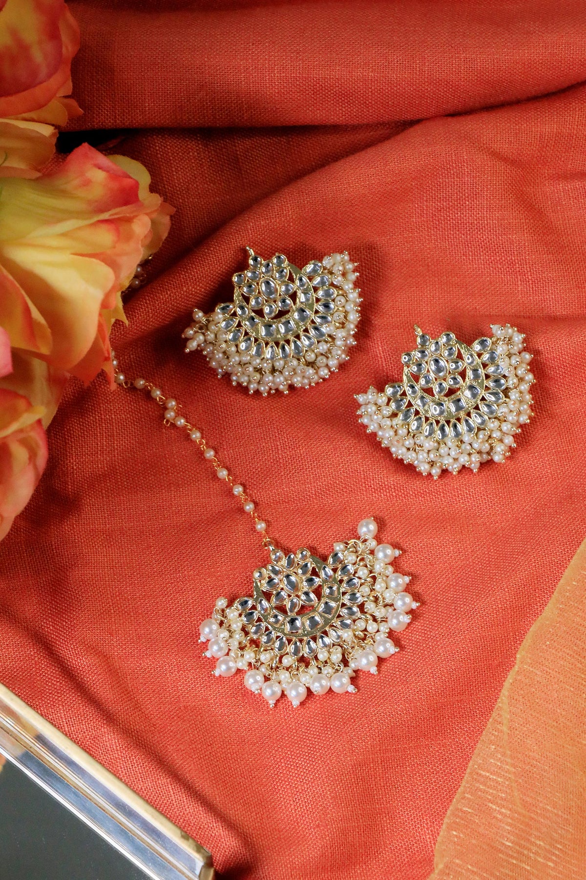 Kundan Pearl Chandbalis Set 