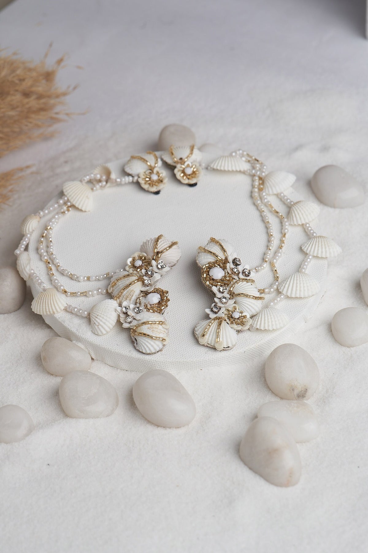Shell Embellished Choker Set 