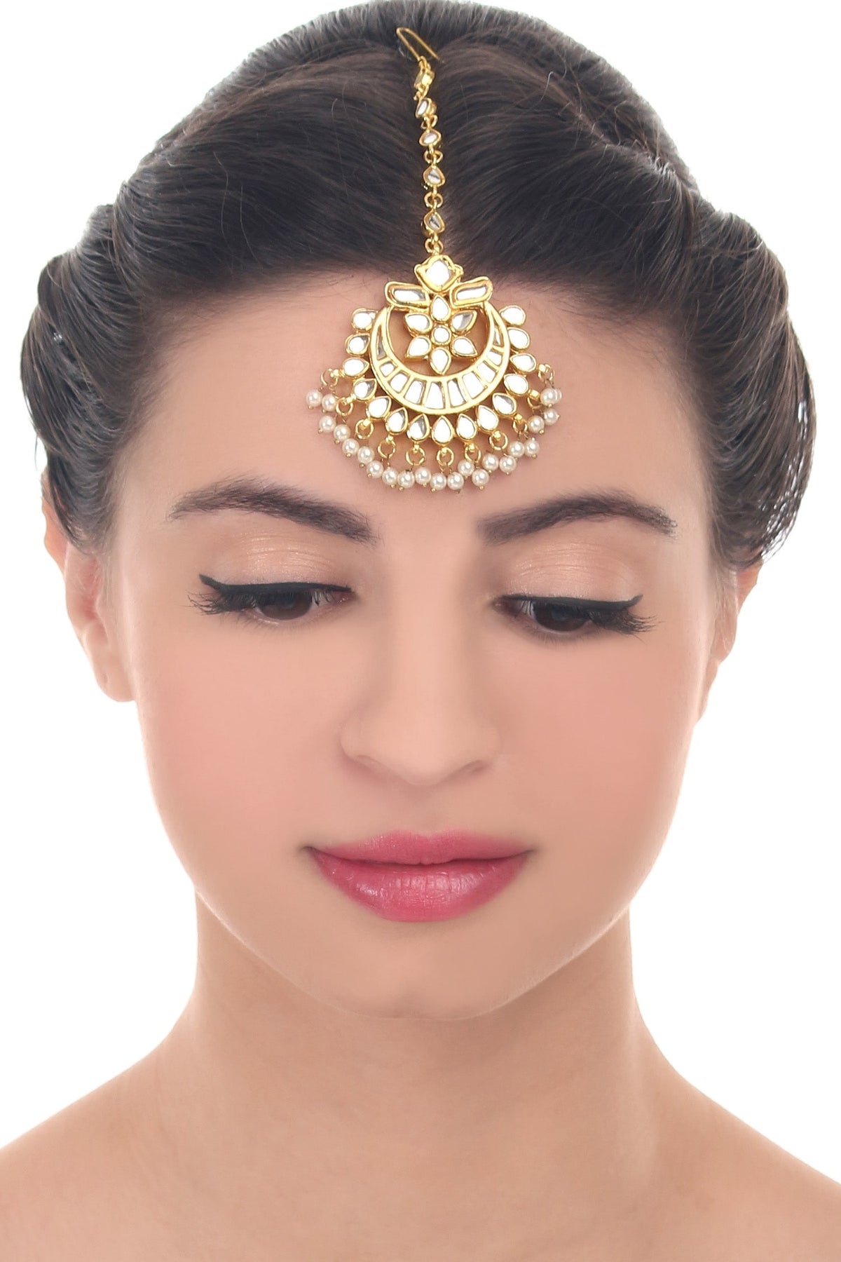 Floral Motif Kundan Maangtikka 