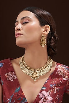 Gold Finish Shell Pearl Necklace Set