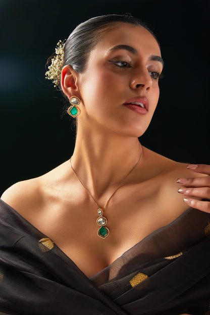 Gold Finish Kundan Polki & Green Stone Necklace Set