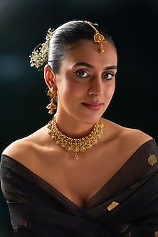 Gold Finish Floral Motif Temple Choker Necklace Set