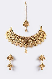 Gold Finish Floral Motif Temple Choker Necklace Set