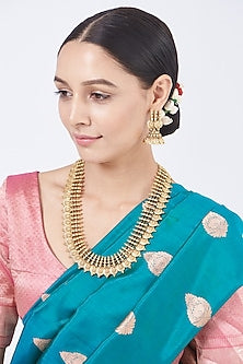 Gold Finish Carved Necklace Set