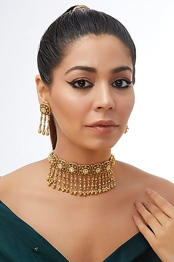 Gold Finish Piroi Work Temple Choker Necklace Set