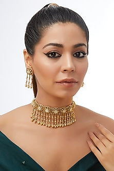 Gold Finish Piroi Work Temple Choker Necklace Set