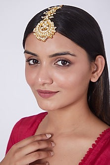 Gold Finish Kundan Style Maang Tikka
