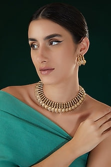 Gold Finish Carved Temple Choker Necklace Set