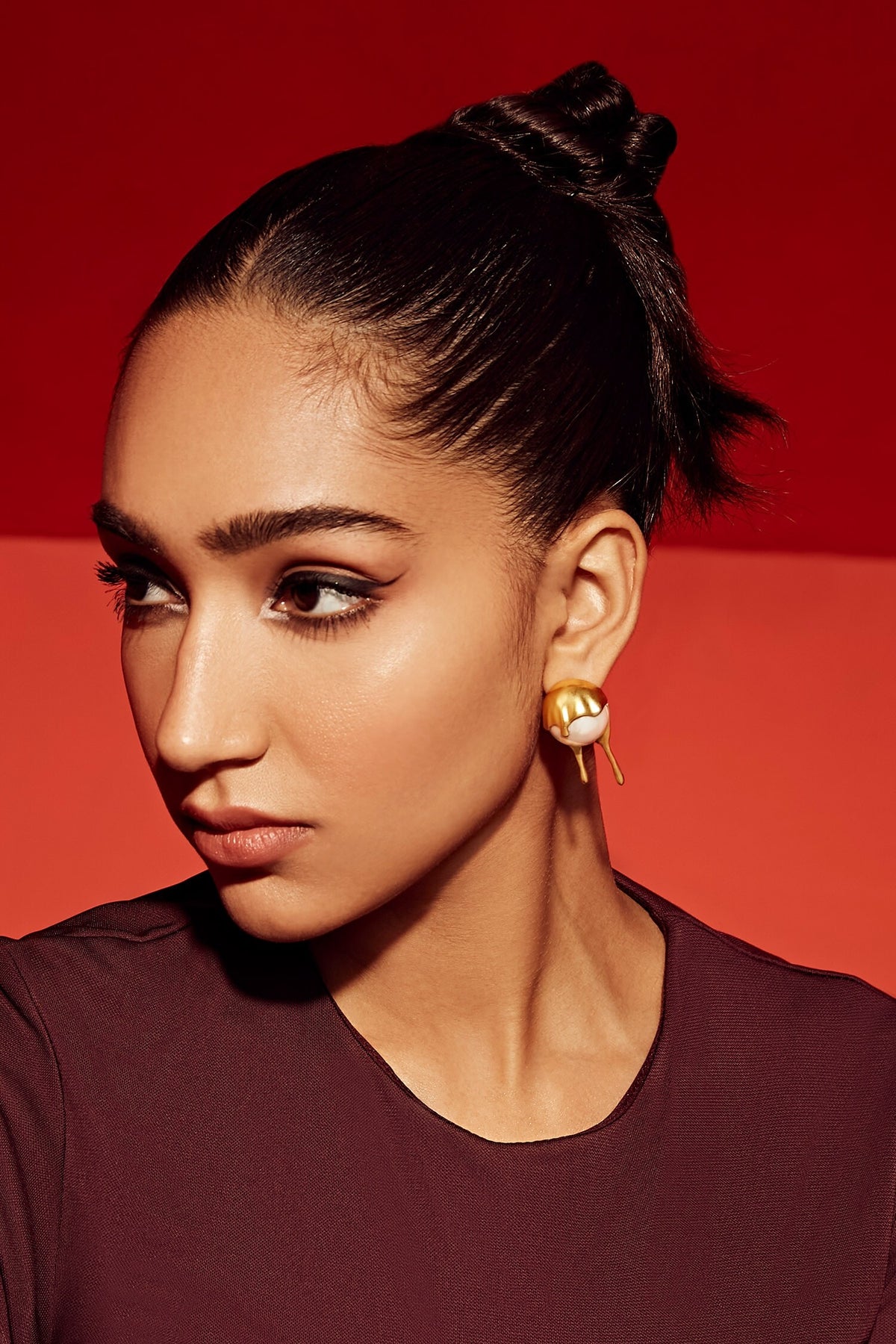Melting Pearl Encrusted Ear Studs 