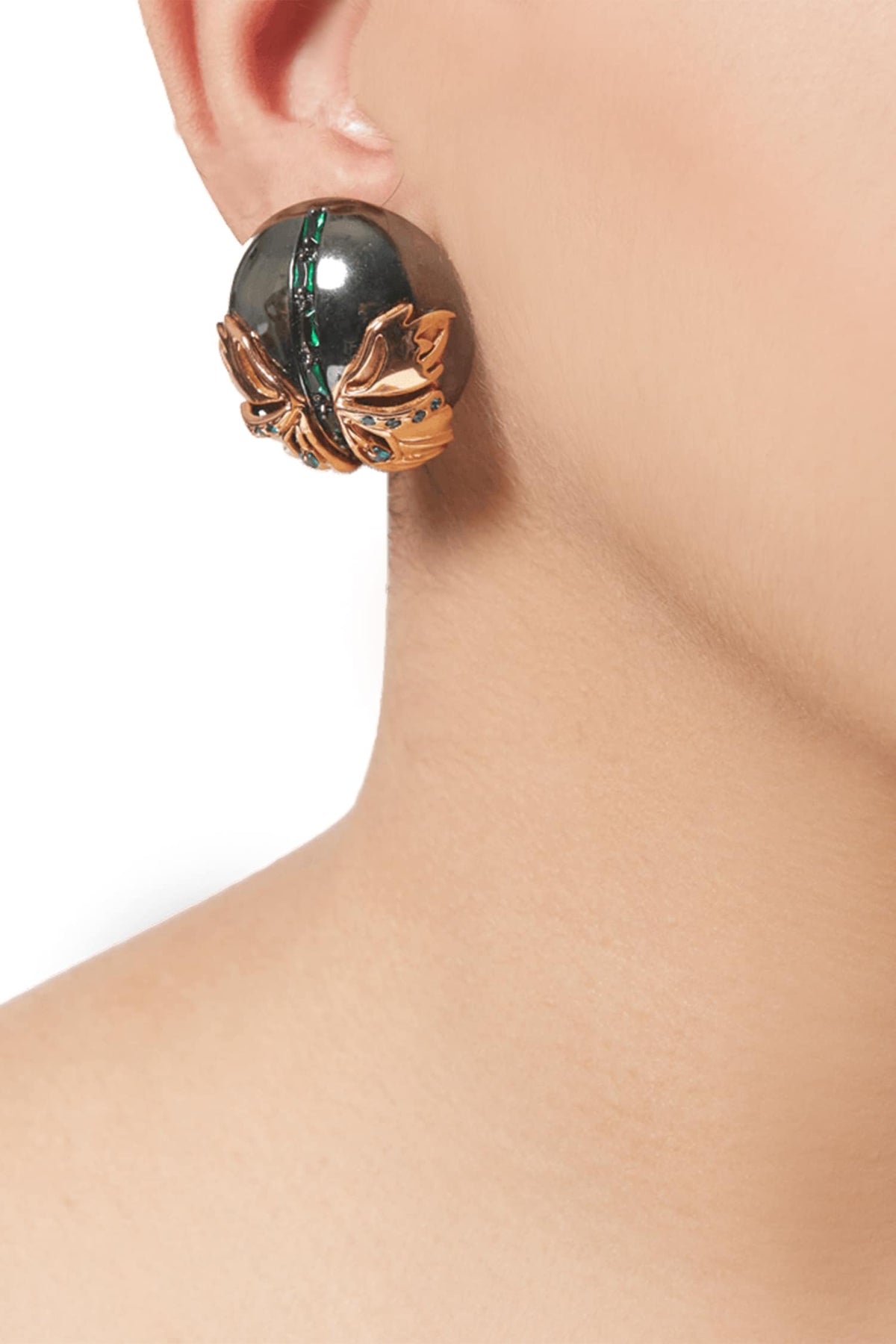 Instar Button Stud Earrings 