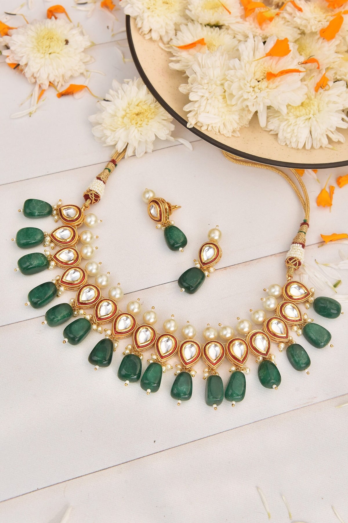 Kundan Embellished Necklace Set 