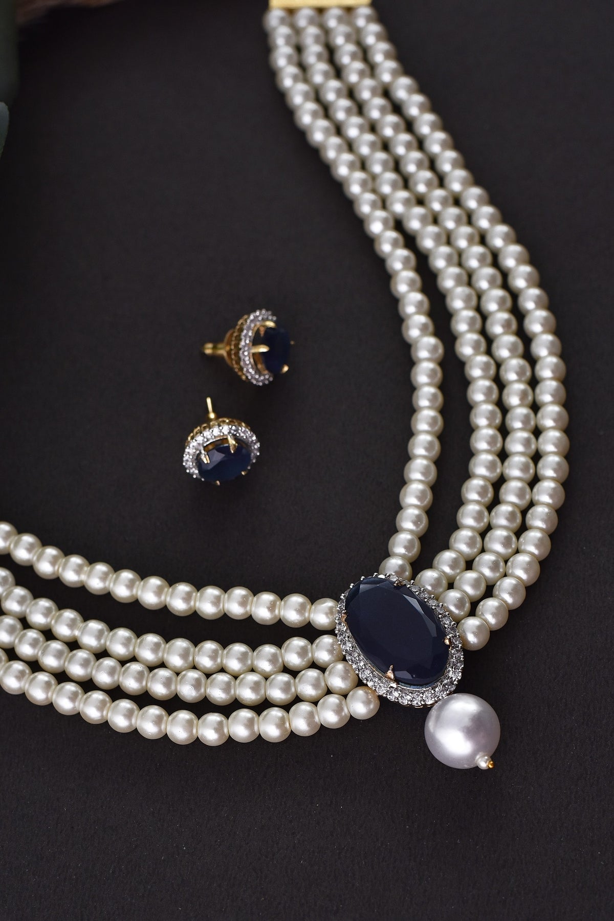 Pearl Embellished Necklace Set 