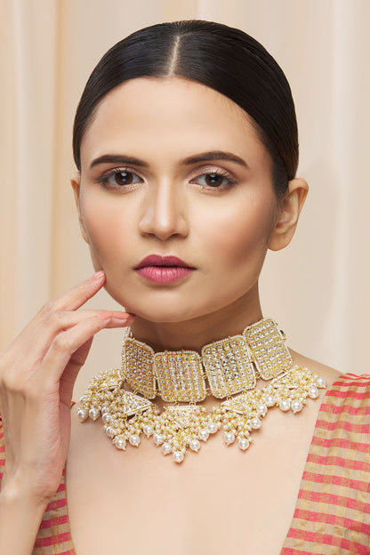 Kundan Geometric Pendant Choker 