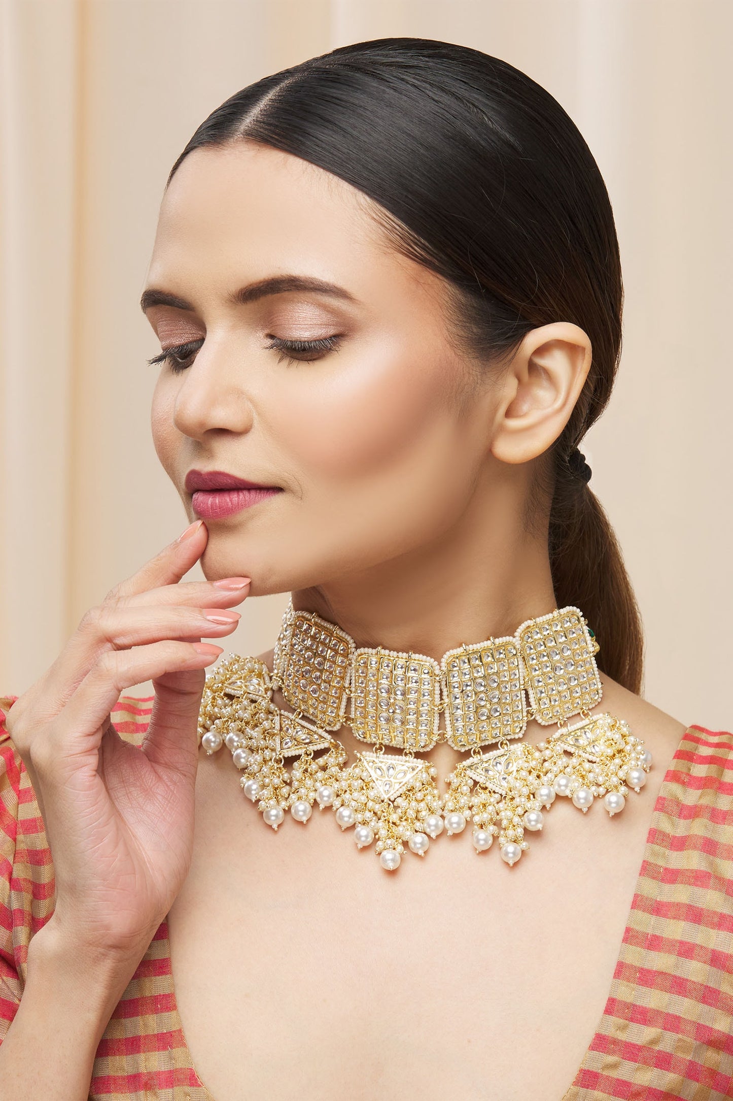 Kundan Geometric Pendant Choker 