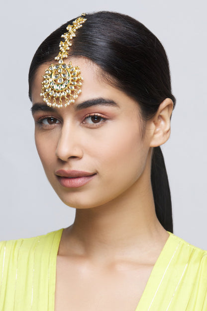 Kundan Crescent Moon Maangtikka 