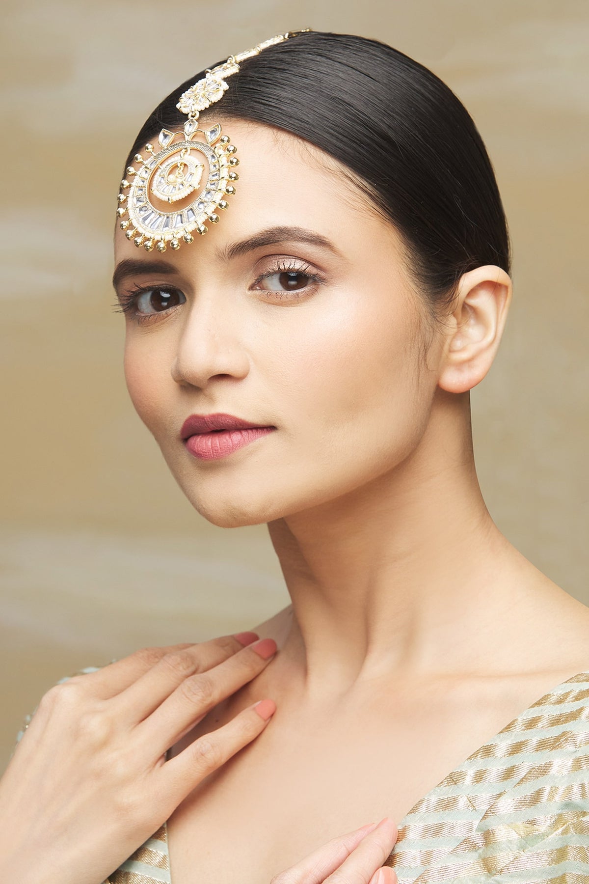 Kundan Maangtikka 