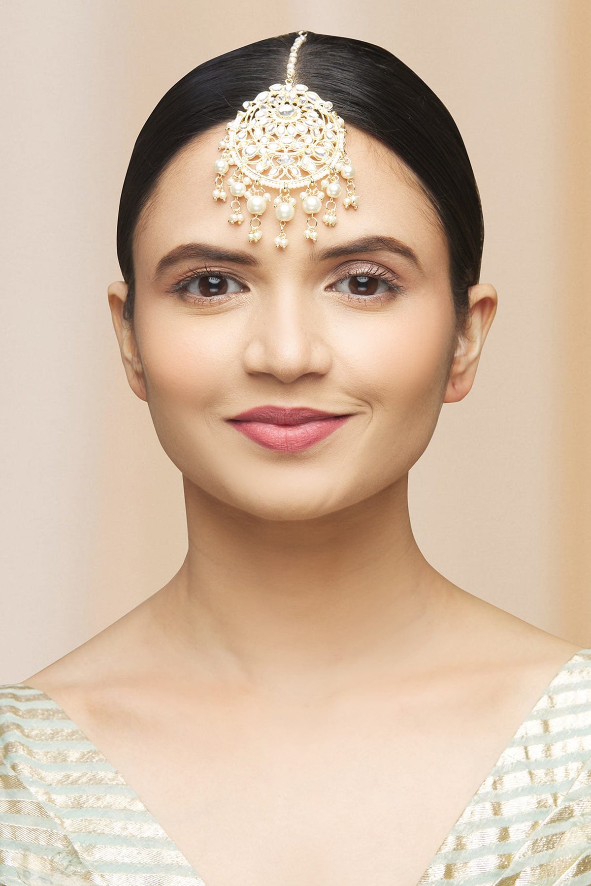 Kundan Maangtikka 